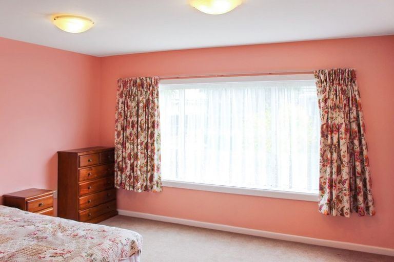 Photo of property in 308 Riccarton Road, Upper Riccarton, Christchurch, 8041