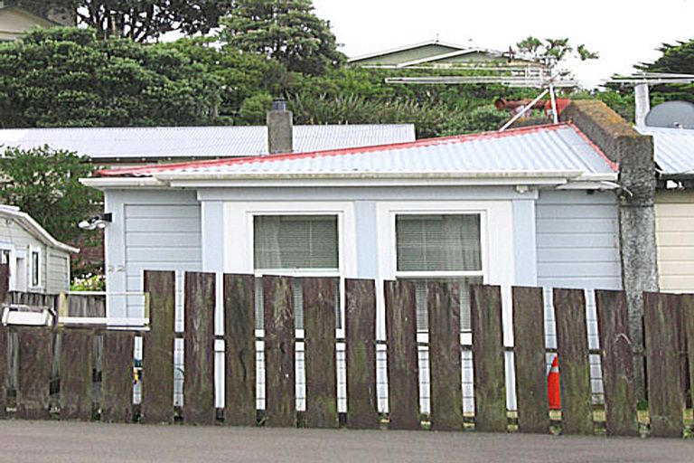 Photo of property in 22 Duppa Street, Berhampore, Wellington, 6023