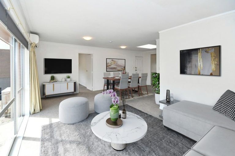 Photo of property in 2/15 East Street, Papakura, 2110