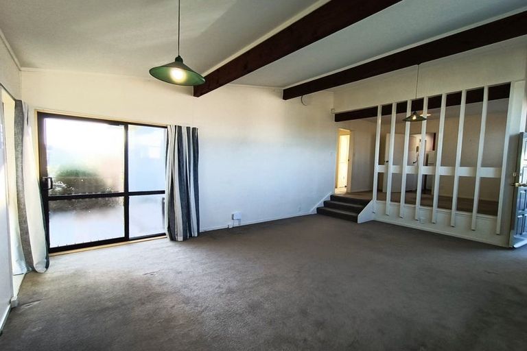 Photo of property in 125 Mark Avenue, Grenada Village, Wellington, 6037