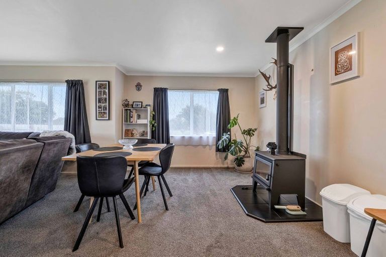 Photo of property in 75 Tauhuri Street, Manaia, 4612