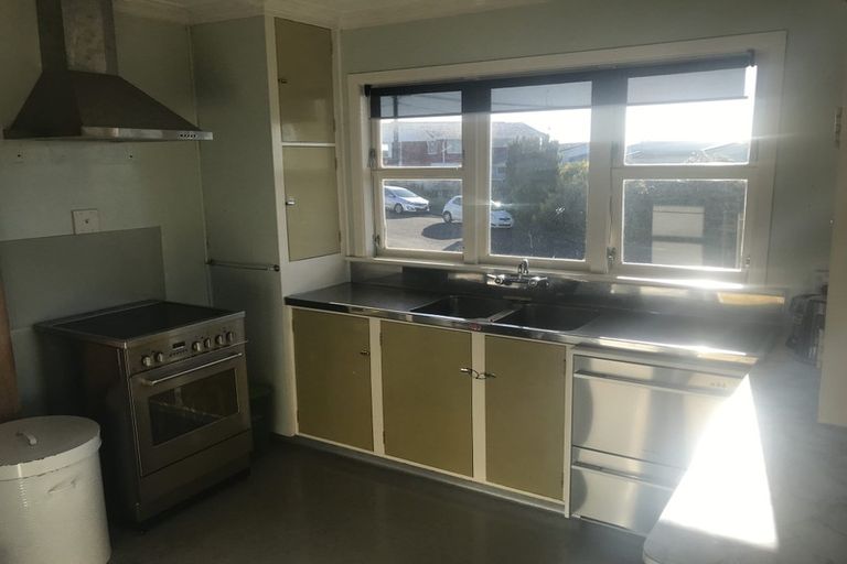 Photo of property in 18 Crownhill Street, Spotswood, New Plymouth, 4310
