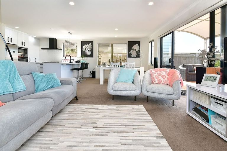 Photo of property in 43 Buccaneer Court, Gulf Harbour, Whangaparaoa, 0930