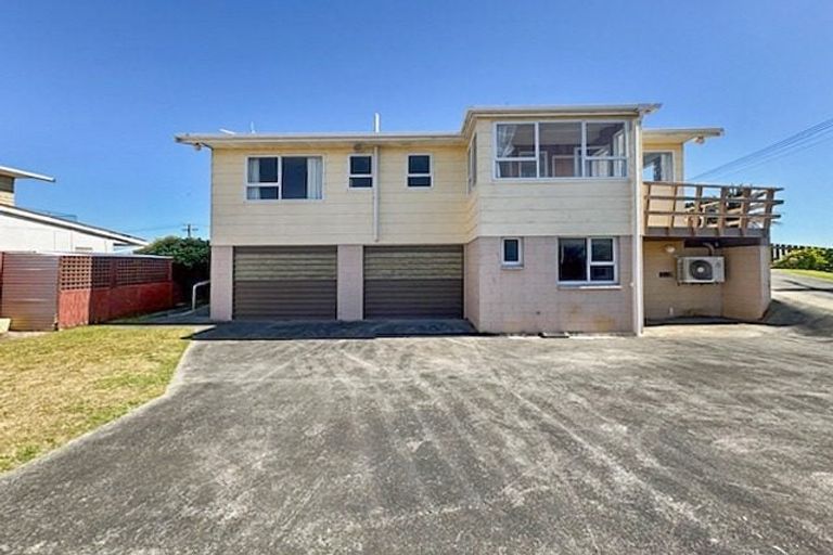 Photo of property in 34 Linklater Avenue, Foxton Beach, Foxton, 4815