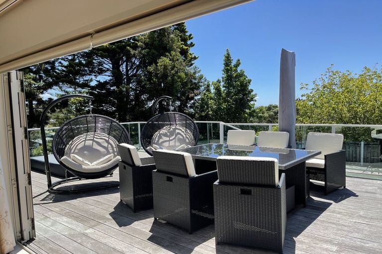 Photo of property in 29c South Lynn Road, Titirangi, Auckland, 0604