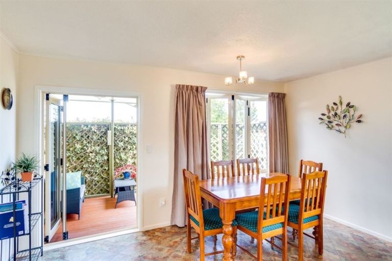 Photo of property in 75 Church Road, Taradale, Napier, 4112