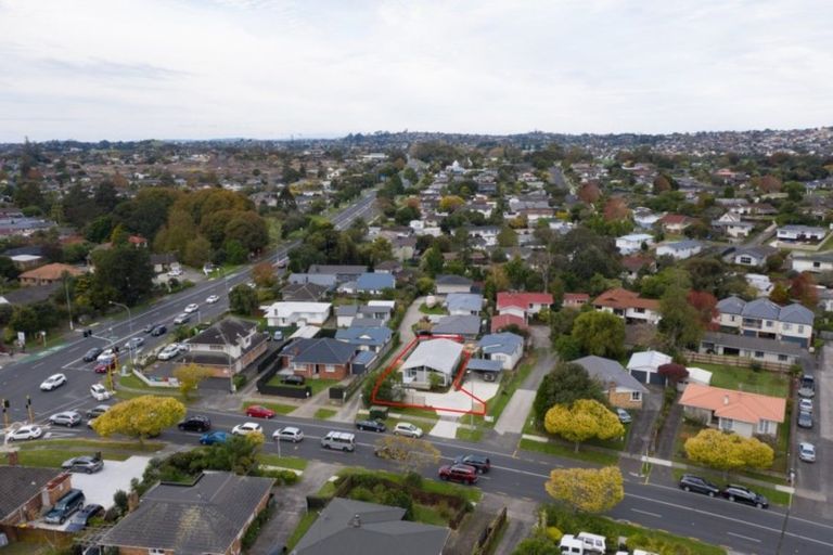 Photo of property in 8 Gossamer Drive, Pakuranga Heights, Auckland, 2010