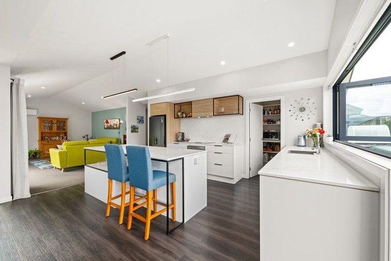 Photo of property in 17 Rose Manor Drive, Springlands, Blenheim, 7201