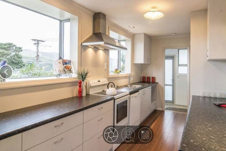 Photo of property in 7 Hillary Street, Tawa, Wellington, 5028