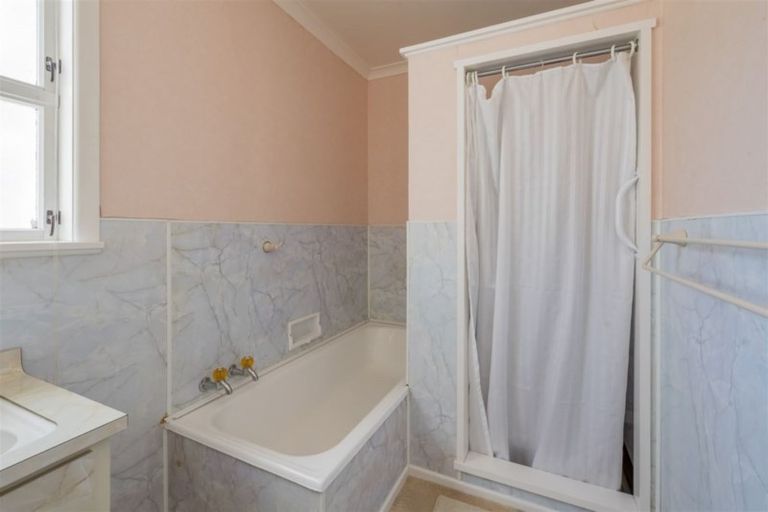 Photo of property in 33 Rugby Street, Levin, 5510