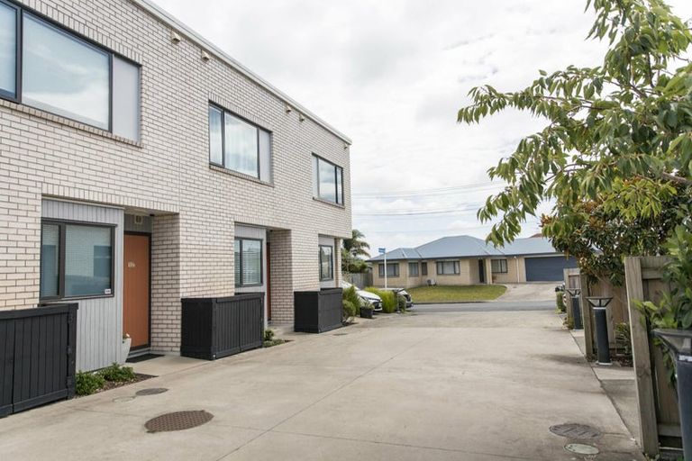 Photo of property in 12b Titoki Street, Te Atatu Peninsula, Auckland, 0610