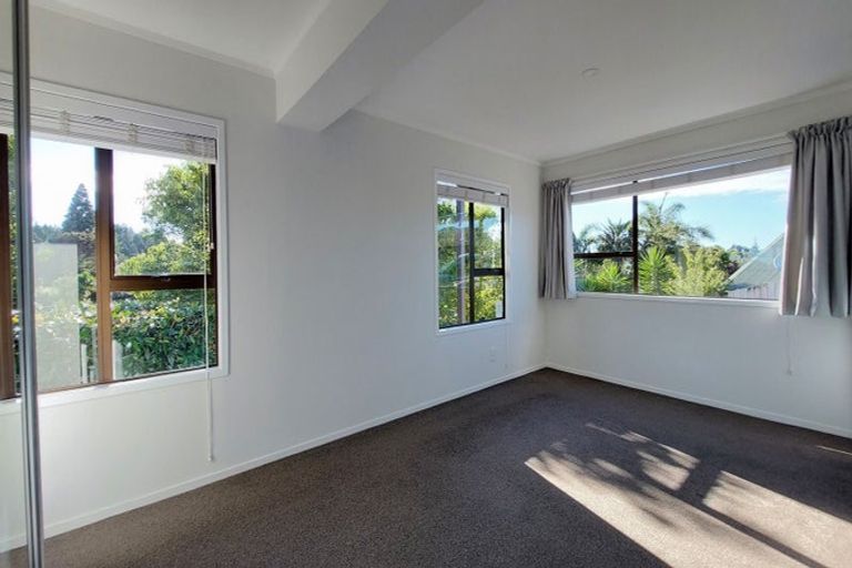 Photo of property in 5 Reynolds Place, Torbay, Auckland, 0630