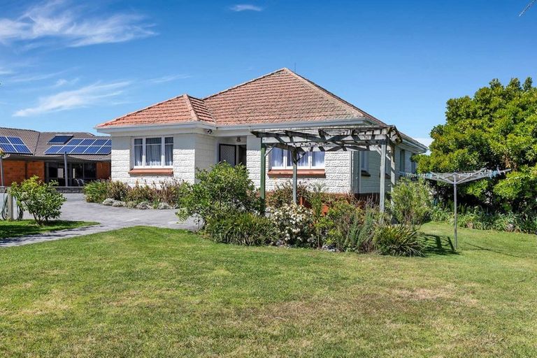 Photo of property in 12 Pyle Road East, Ruakaka, 0171