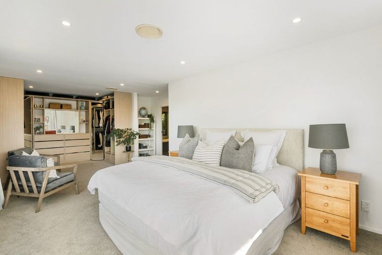 Photo of property in 11 City View Terrace, Birkenhead, Auckland, 0626