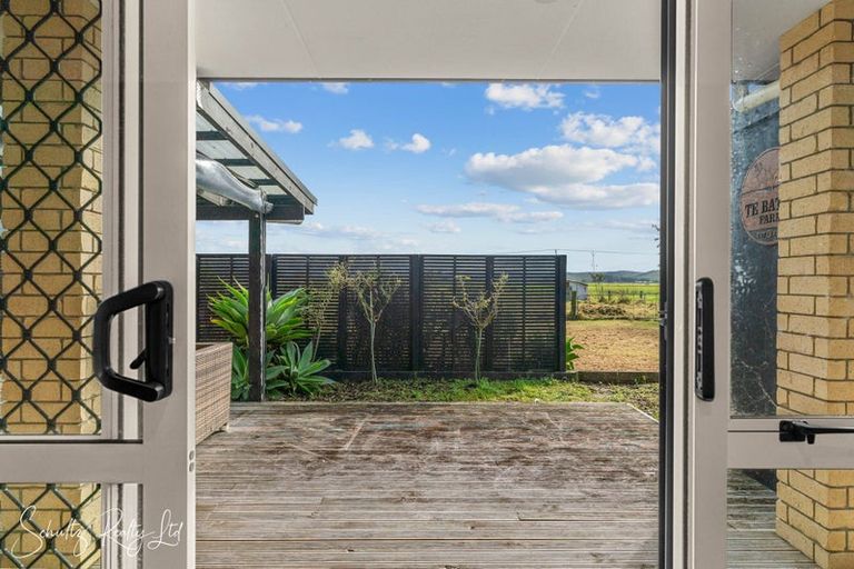 Photo of property in 16 Wallace Road, Ruawai, 0591