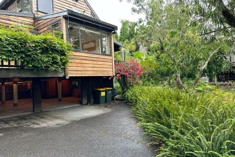 Photo of property in 1/234 Beach Road, Campbells Bay, Auckland, 0630