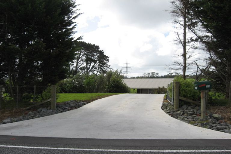 Photo of property in 205 Oraha Road, Kumeu, 0892