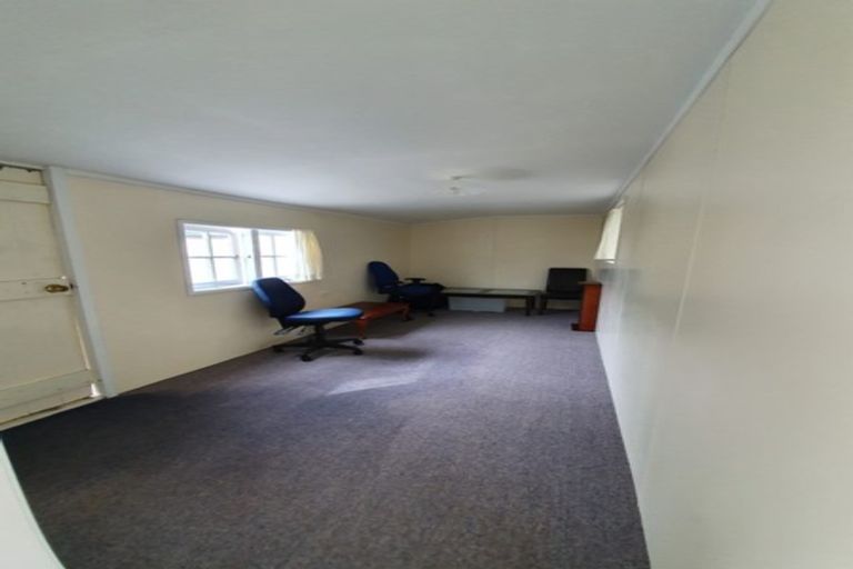 Photo of property in 83 Norwood Road, Bayswater, Auckland, 0622