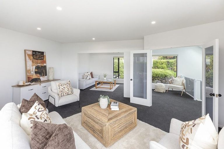 Photo of property in 2/11 Belleview Terrace, Mount Pleasant, Christchurch, 8081