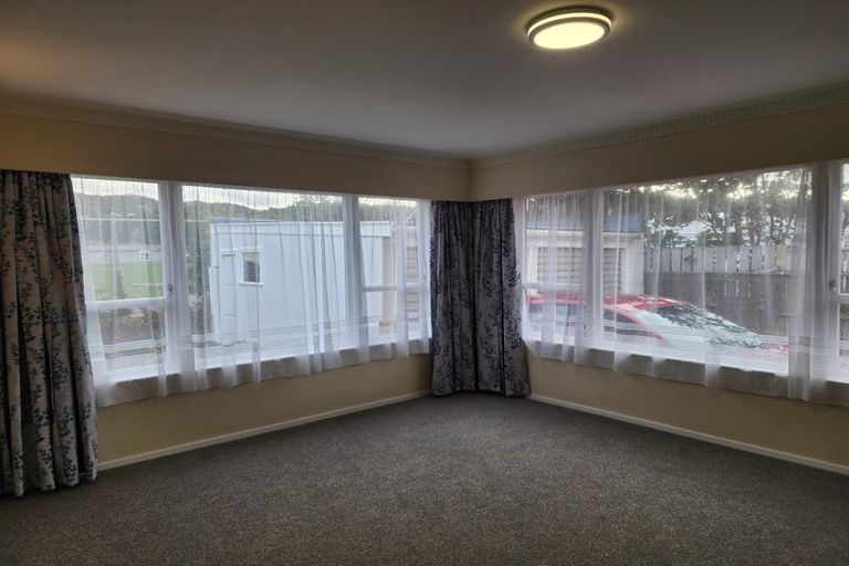 Photo of property in 71 Wai-iti Crescent, Woburn, Lower Hutt, 5010