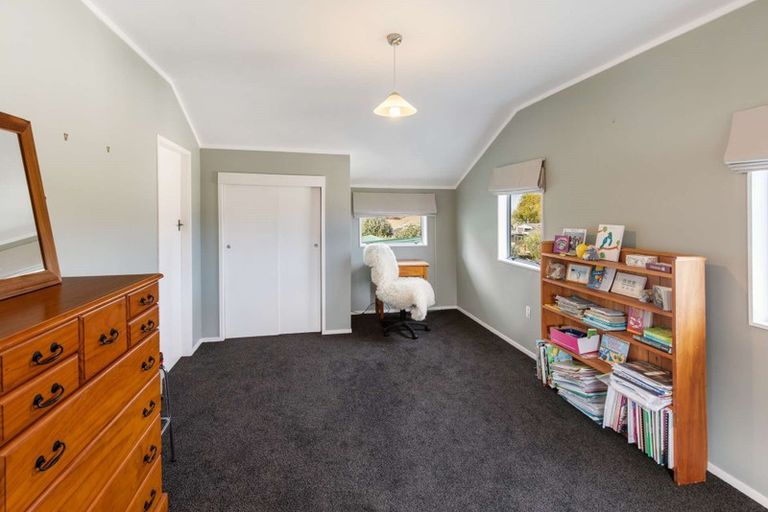 Photo of property in 1 Ngapuhi Street, Saint Johns Hill, Whanganui, 4501