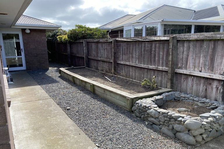 Photo of property in 292a Wainoni Road, Avondale, Christchurch, 8061