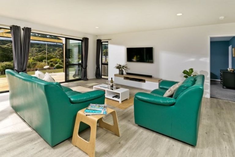 Photo of property in 79 Kanohi Road, Kaukapakapa, 0873