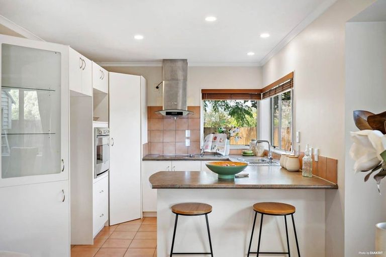 Photo of property in 50 Huntington Drive, Huntington Park, Auckland, 2013