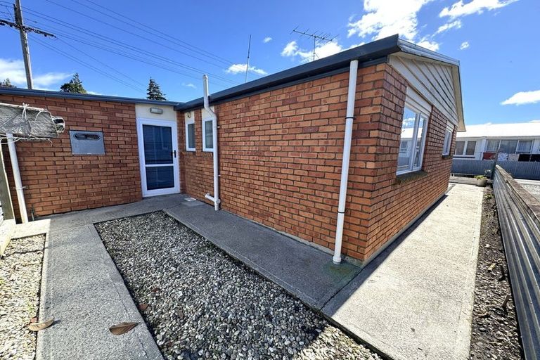 Photo of property in 67a Charlotte Street, Balclutha, 9230