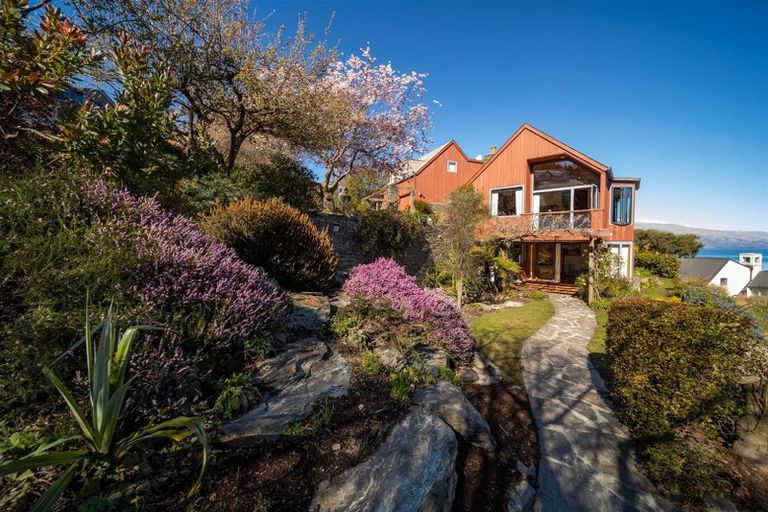 Photo of property in 33 Edinburgh Drive, Queenstown, 9300