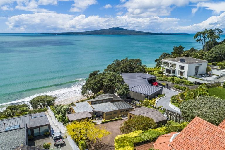 Photo of property in 220a Lake Road, Hauraki, Auckland, 0622