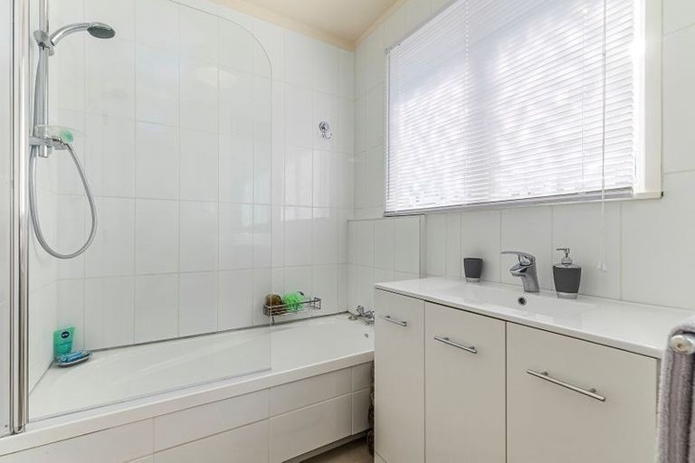 Photo of property in 4 Frangipani Avenue, Manurewa, Auckland, 2102