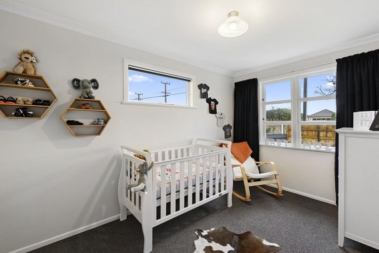 Photo of property in 593 Queen Street East, Levin, 5510
