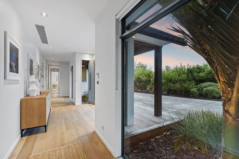 Photo of property in 181 Old North Road, Kumeu, 0892