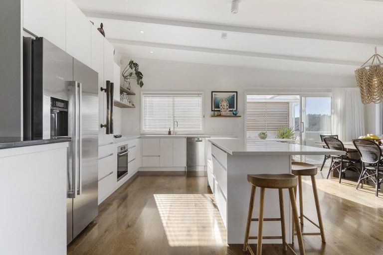 Photo of property in 139 Bruce Wallace Place, Whangamata, 3620