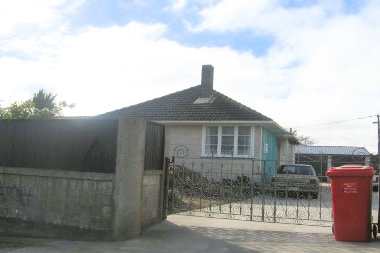 Photo of property in 25 Gear Terrace, Ranui, Porirua, 5024