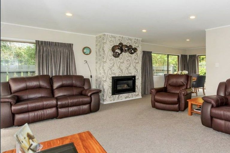 Photo of property in 10 Argyle Place, Highlands Park, New Plymouth, 4312