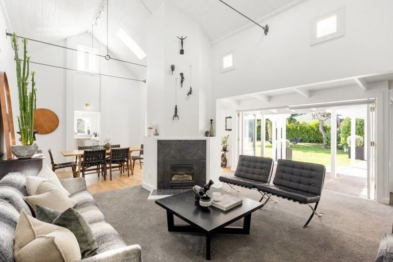 Photo of property in 46 Williams Street, Cambridge, 3434