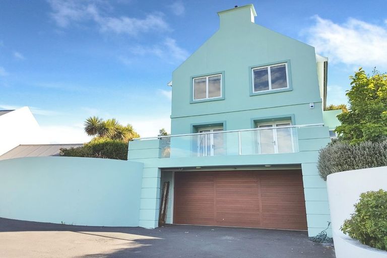 Photo of property in 11 Enticott Place, Huntsbury, Christchurch, 8022
