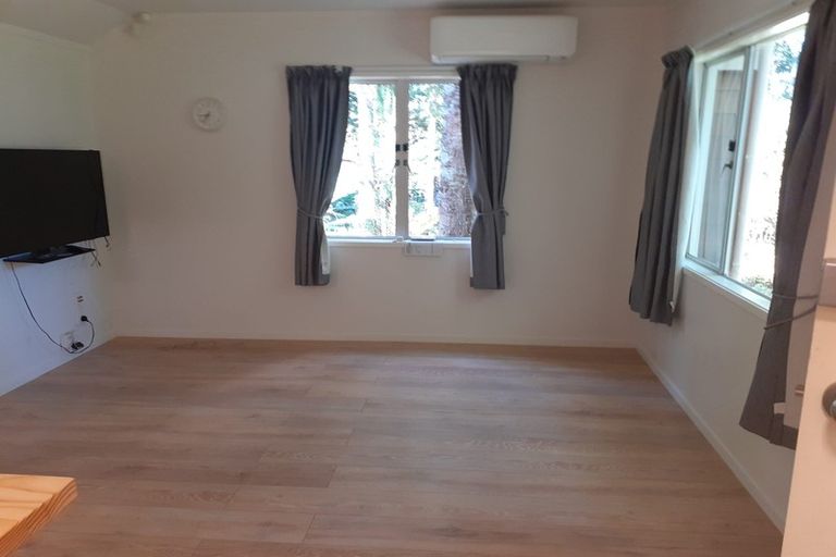 Photo of property in 17 Tawini Road, Titirangi, Auckland, 0604