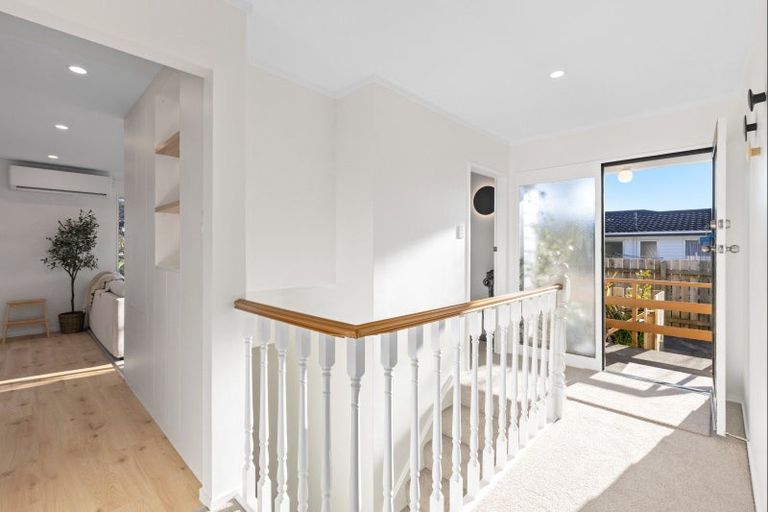 Photo of property in 21b Colchester Crescent, Newlands, Wellington, 6037