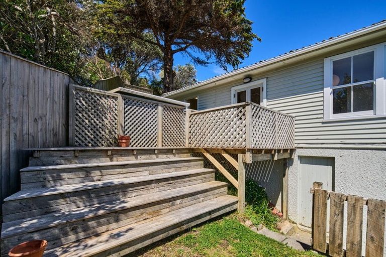 Photo of property in 106 Sidlaw Street, Strathmore Park, Wellington, 6022