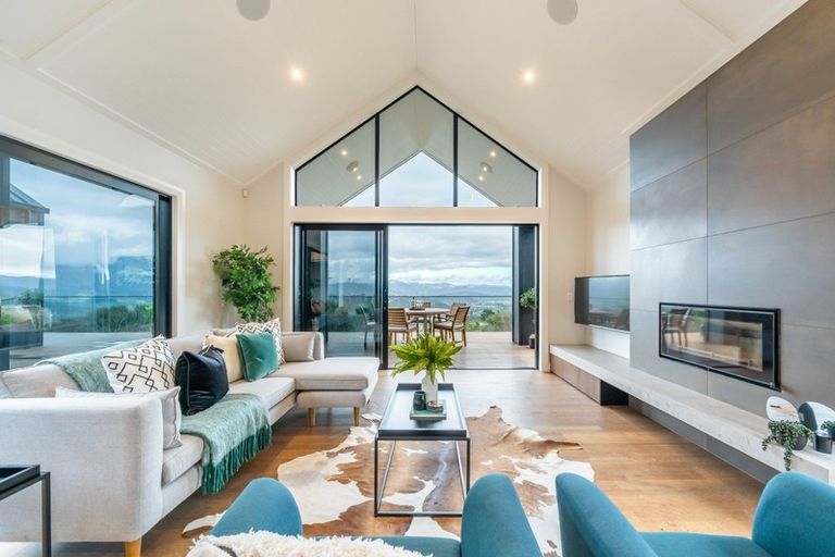 Photo of property in 229 Fairview Drive, Birchville, Upper Hutt, 5372