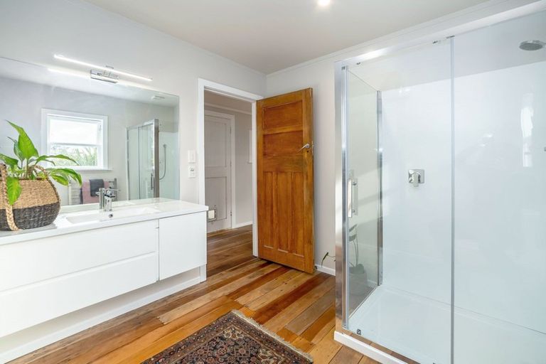 Photo of property in 204 Pahautea Road, Kahutara, Featherston, 5771