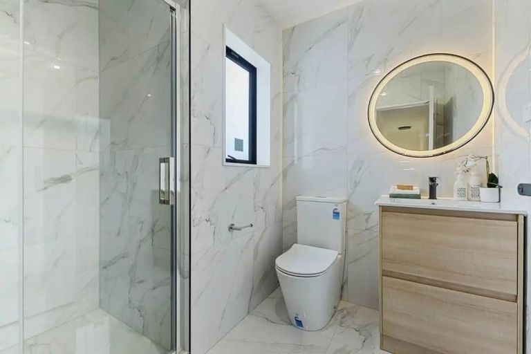 Photo of property in 559c Great South Road, Rosehill, Papakura, 2113