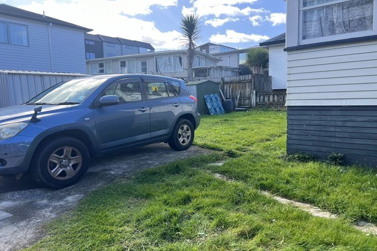 Photo of property in 9 Oteha Valley Road, Northcross, Auckland, 0632