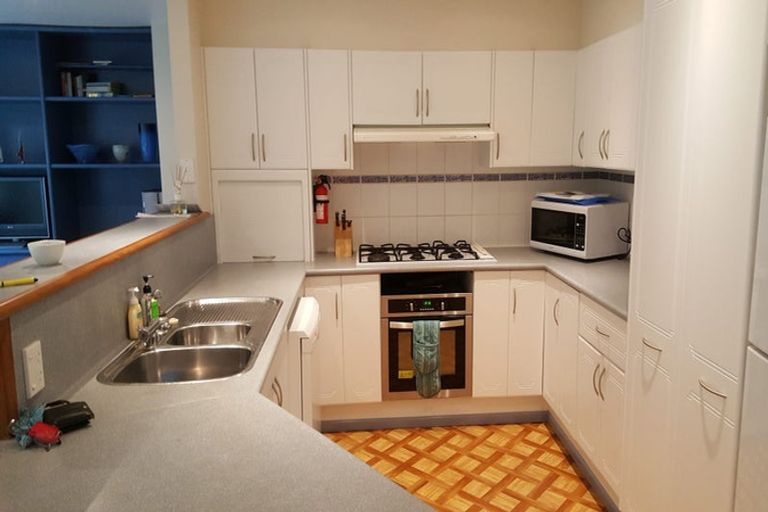 Photo of property in 18 Rewa Place, Russell, 0202