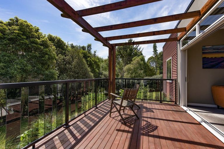 Photo of property in 32 Hadfield Road, Peka Peka, Waikanae, 5391