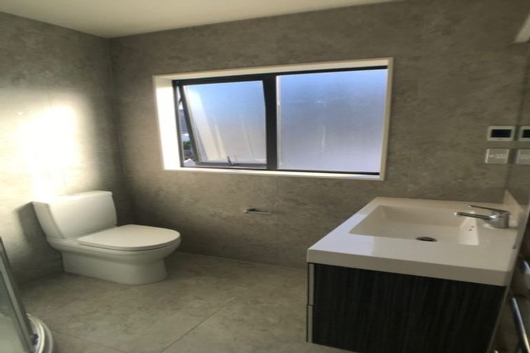 Photo of property in 79 Deep Creek Road, Waiake, Auckland, 0630