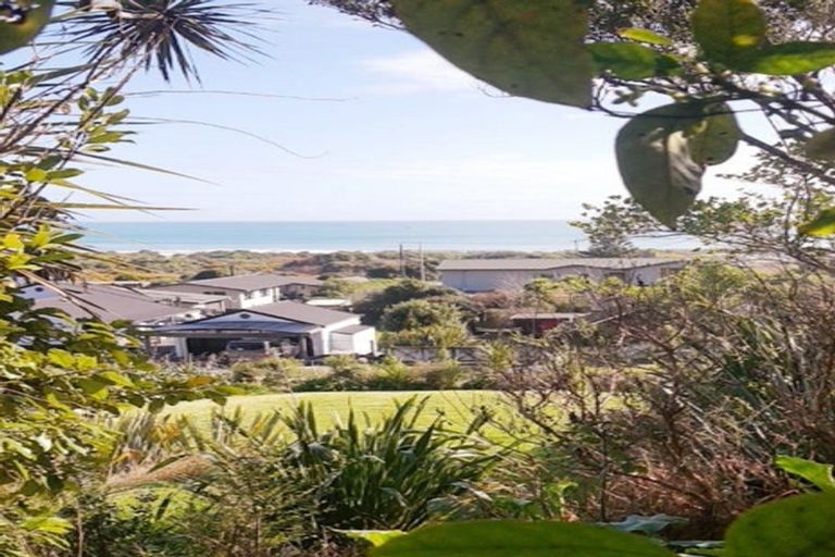 Photo of property in 19 Nolan Crescent, Karoro, Greymouth, 7805